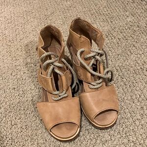Sorel Joanie Lace Wedge Sandal 7.5